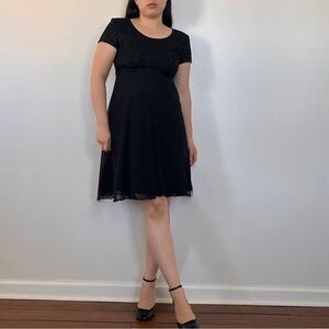 Adrianna Papell Y2K Black beaded dress // 100% silk // size 6P